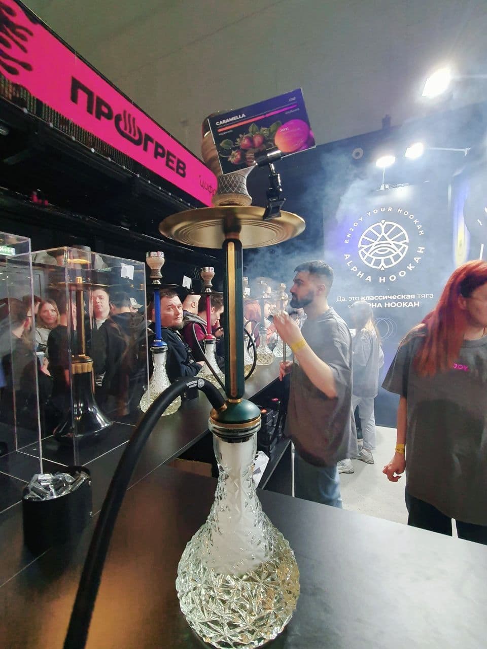 На выставке "Прогрев"🔥 ребята из Alpha Hookah представили новую модель кальяна —