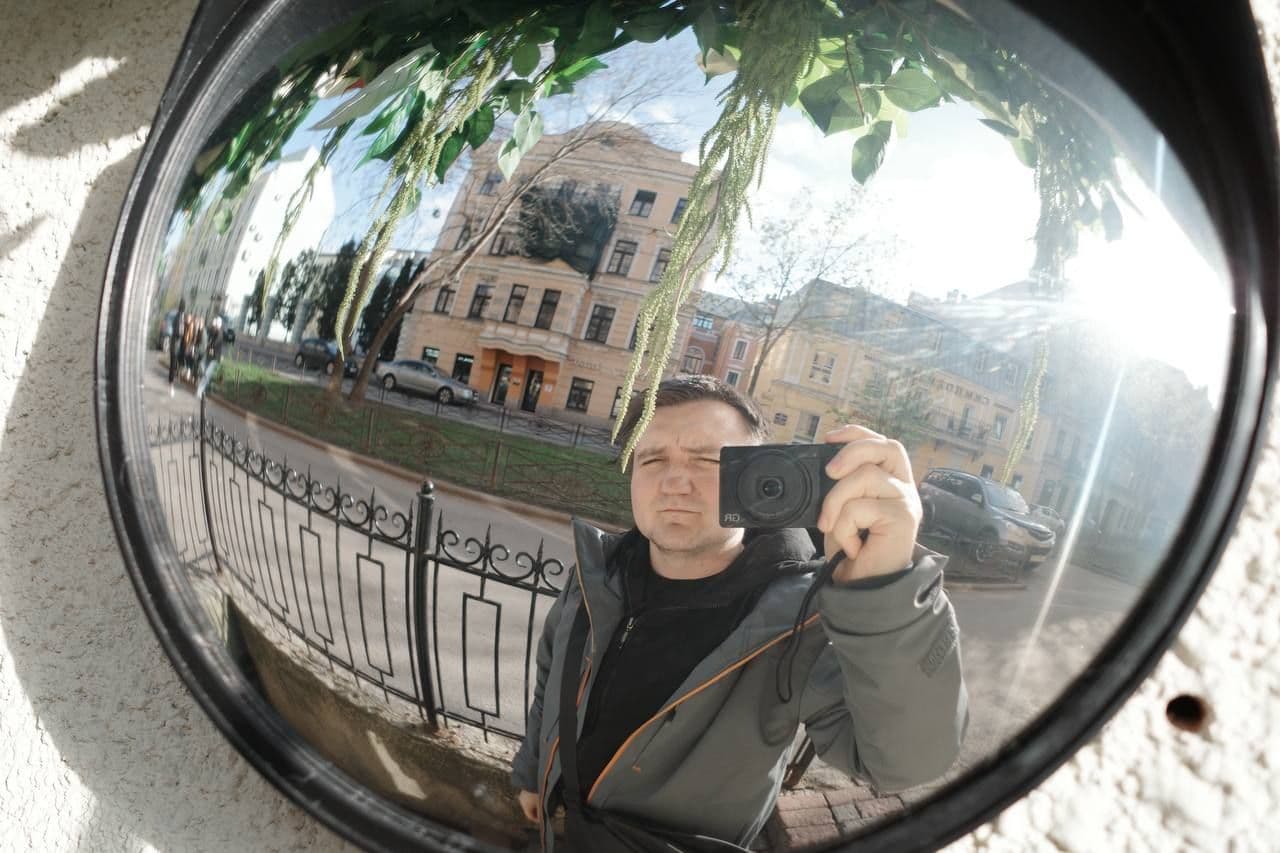 Недавно взял еще одну фото игрушку)