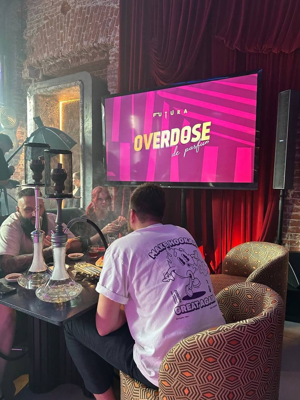 Пост в канале hookah4russian - Прямо сейчас в Москве начинается презентация Overdose x Futura — новой линейки | HOOKAH-HOUSE | Доставка и аренда кальянов