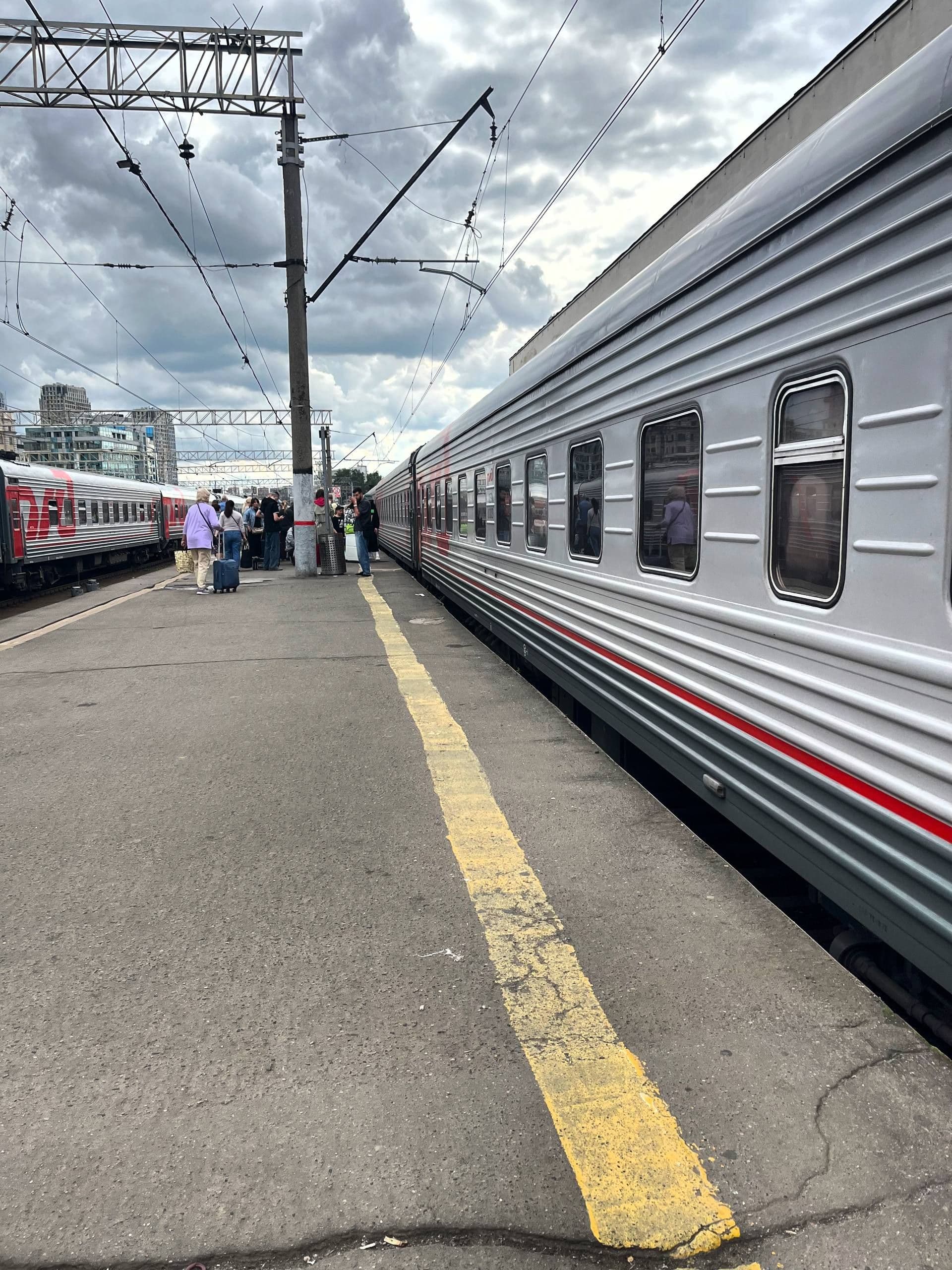 Уехал в командировку, город К* скоро не скоро, но доеду до вас.